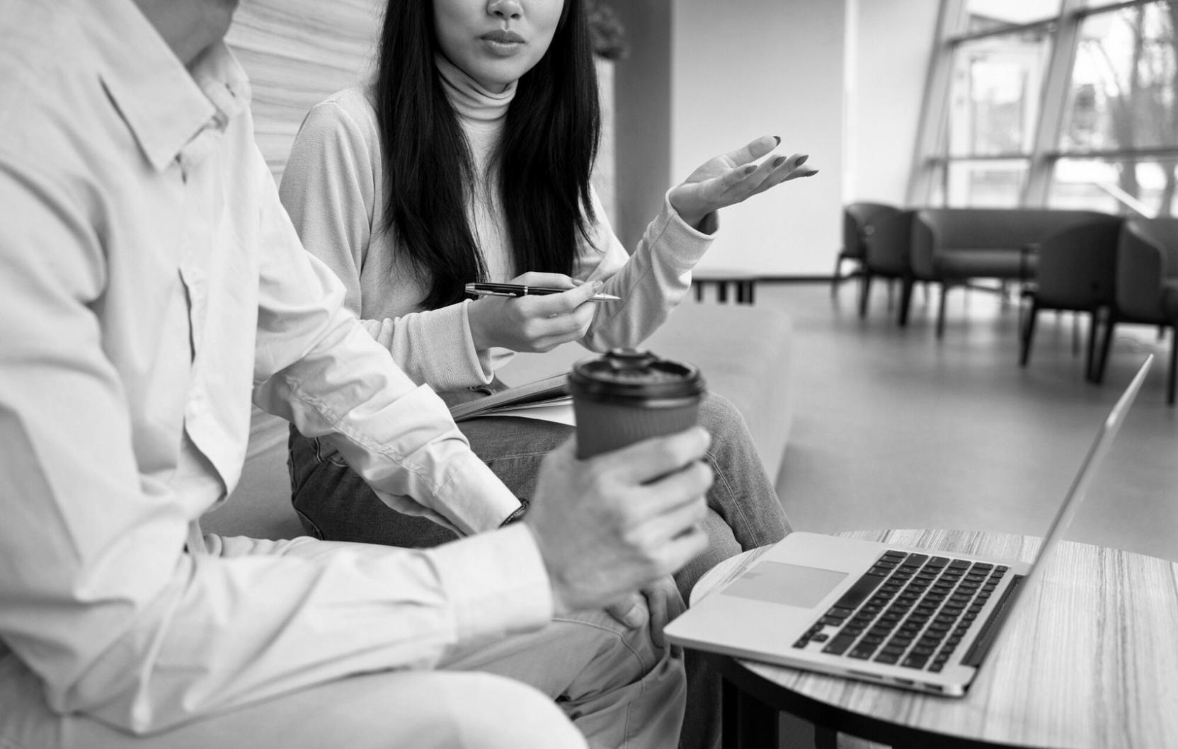Session de travail sur la modélisation financière en équipe